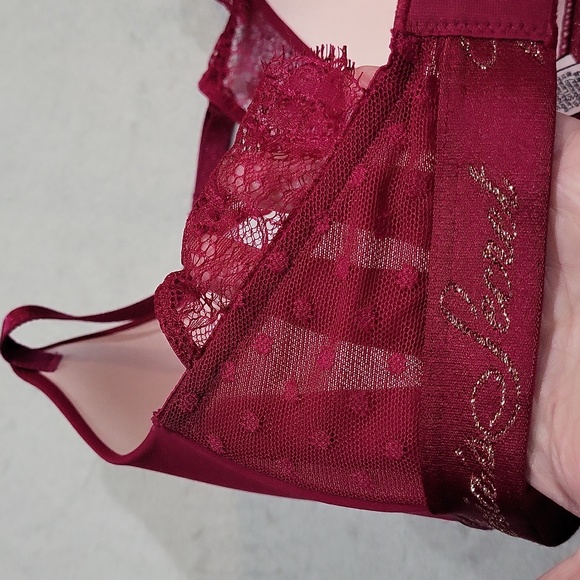 Victoria's Secret Bra - Picture 5 of 8